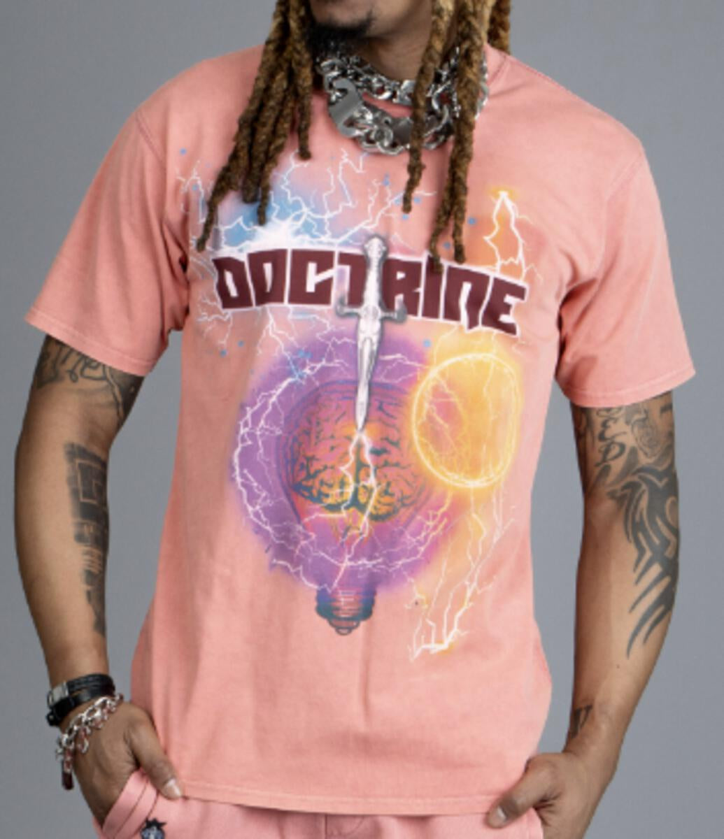 Doctrine 'Dagger Wave' T-Shirt- Rose Red